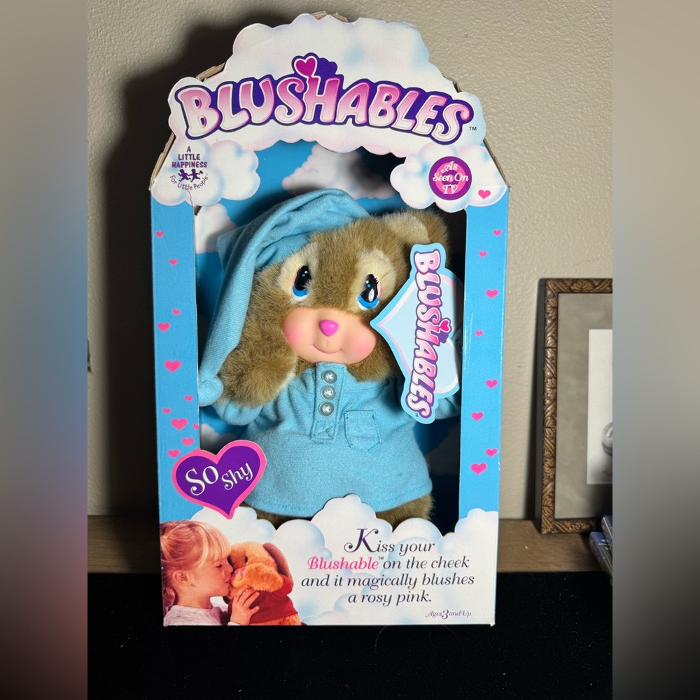 Brand New Vintage 1995 VINTAGE BLUSHABLES Bear PLUSH W' LIGHT UP CHEEKS